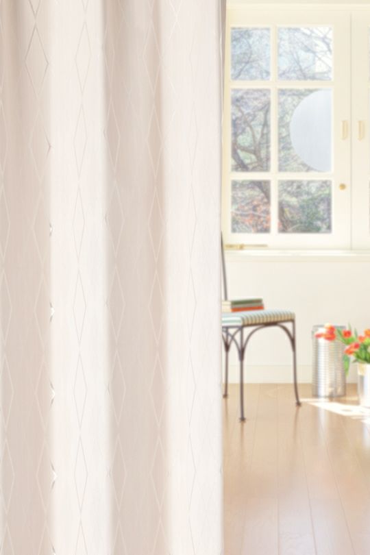ピンク＆アーガイル織り模様の遮熱防音1級遮光カーテン