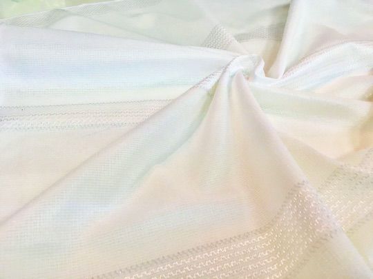 オフホワイト＆シルバー＆ストライプ柄の花粉キャッチレースカーテン