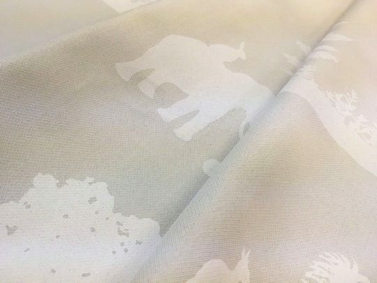 アイボリー＆動物モチーフの1級遮光カーテン