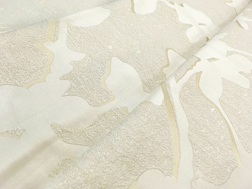 アイボリー＆シルク調幾何学模様のジャカード織カーテン