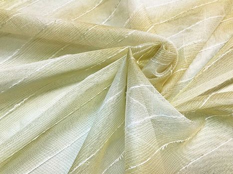 ベージュ&縦ストライプ&透け感のあるシームレスレースカーテン