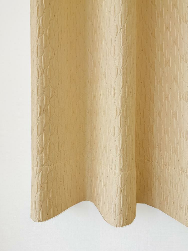 アイボリー＆ダイヤ模様の2級遮光カーテン