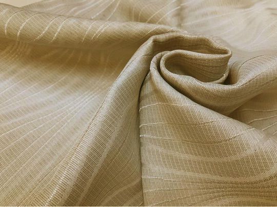 ベージュアイボリー＆流線模様の2級遮光カーテン